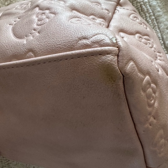 Women’s Loungefly loves Hello Kitty Purse - Picture 4 of 16